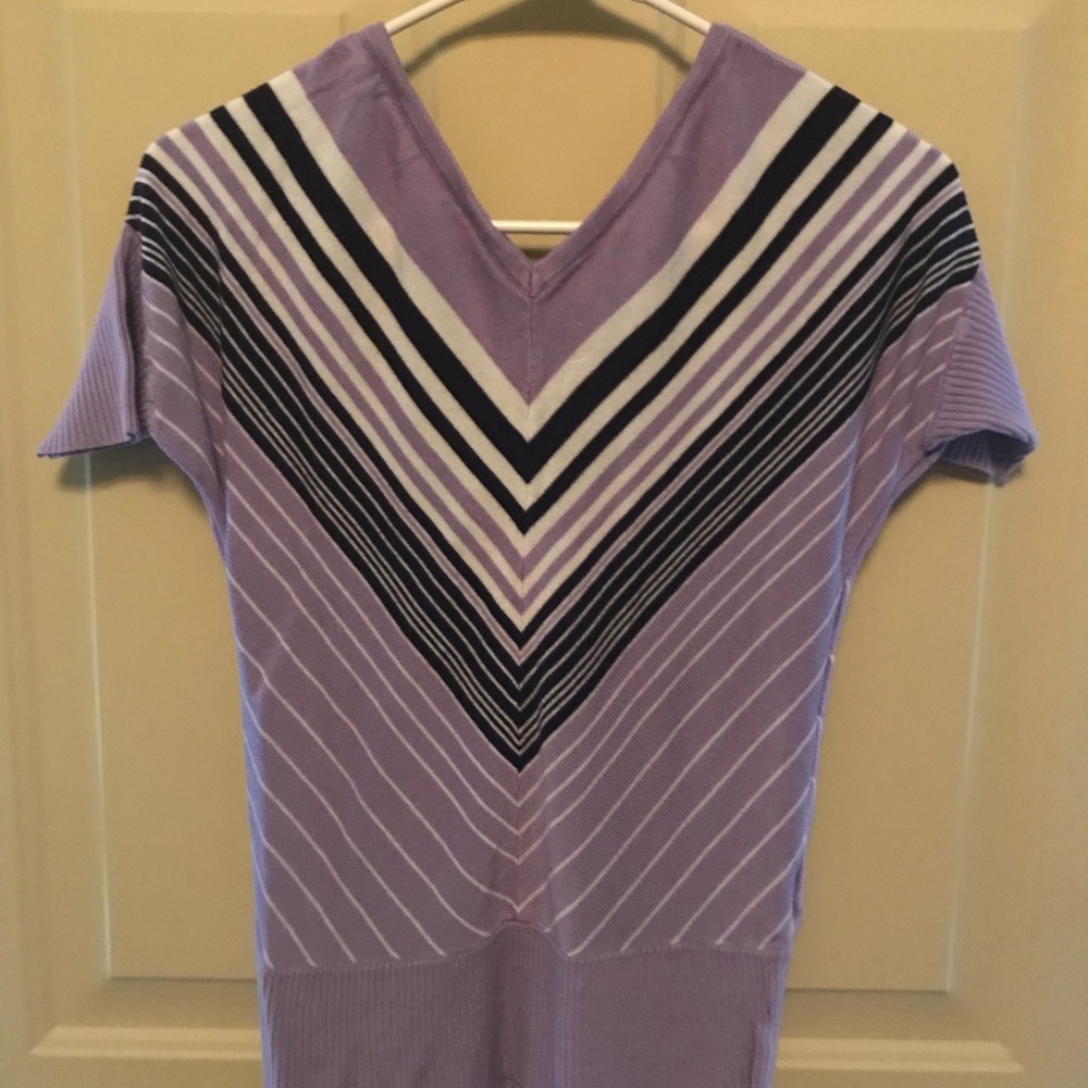 V neck short sleeve sweater
